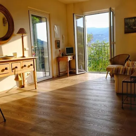 בית נופש Casa Lavinia